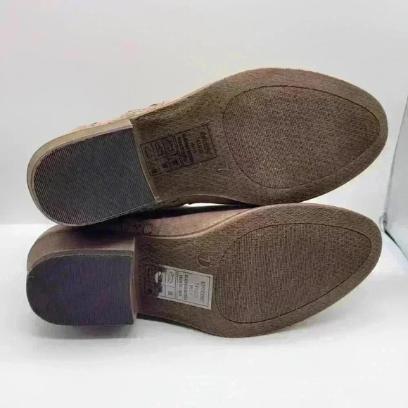 Pierre Dummas Women's Taupe Suede Ankle Boots Size 7 Back Zipper - Picture 8 of 9